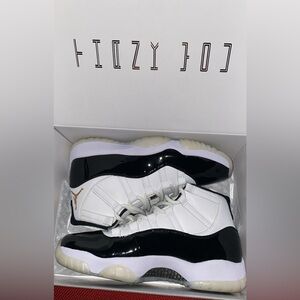 Wrong size (never worn)